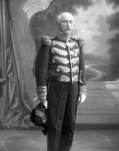 808657 Portret van mr. Francis David graaf Schimmelpenninck, geboren 1854, commissaris van de Koningin in de provincie ...
